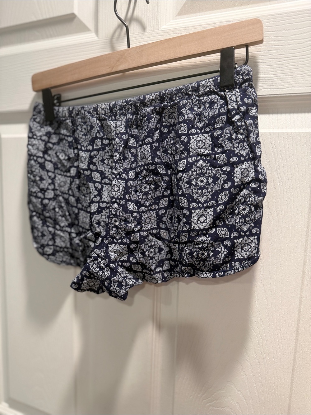 Divided by H&M Navy Blue Paisley Print Shorts Size 8 | Boho Bandana Summer - Picture 6 of 7